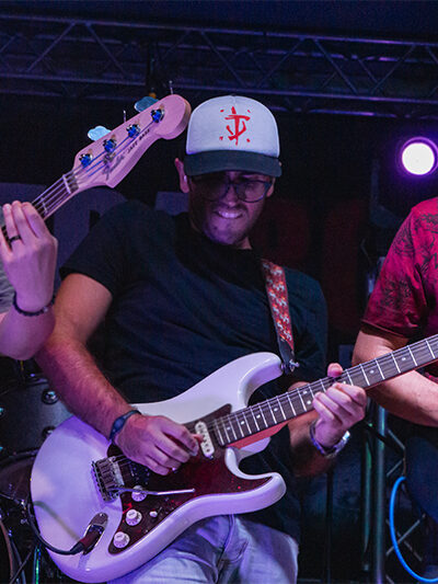 il_trio_guitar